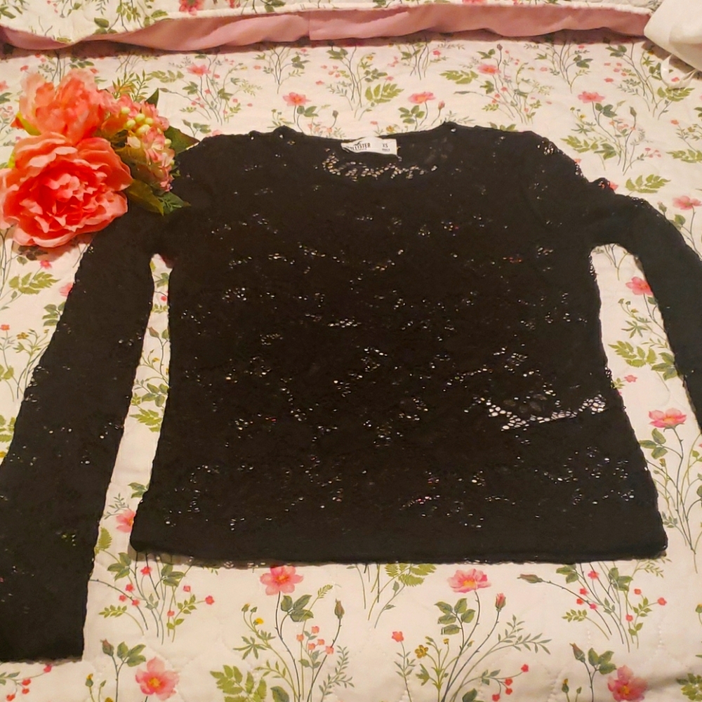 Black stretchy lace long sleeve shirt